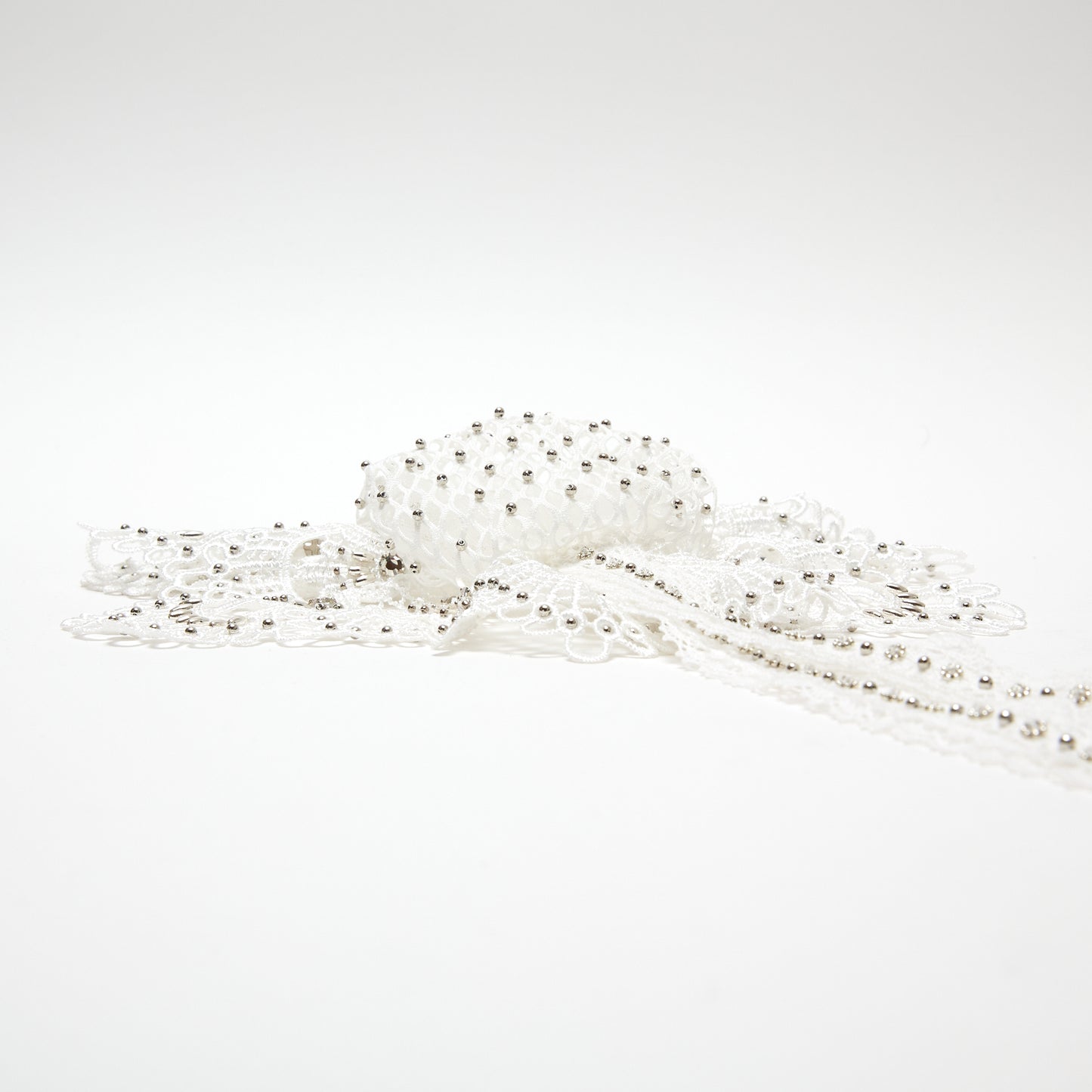 white lace bijou Chignon【Delivery in February 2023】