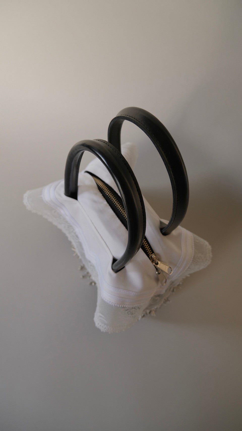 White handkerchief handbag 【Delivery in January 2026】