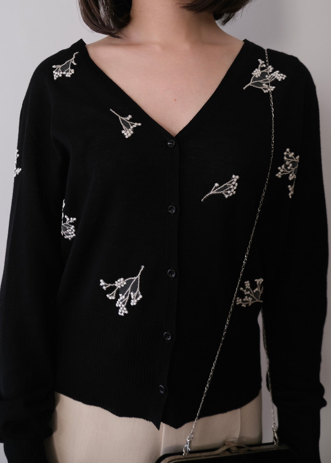 Gypsophila embroidery cardigan