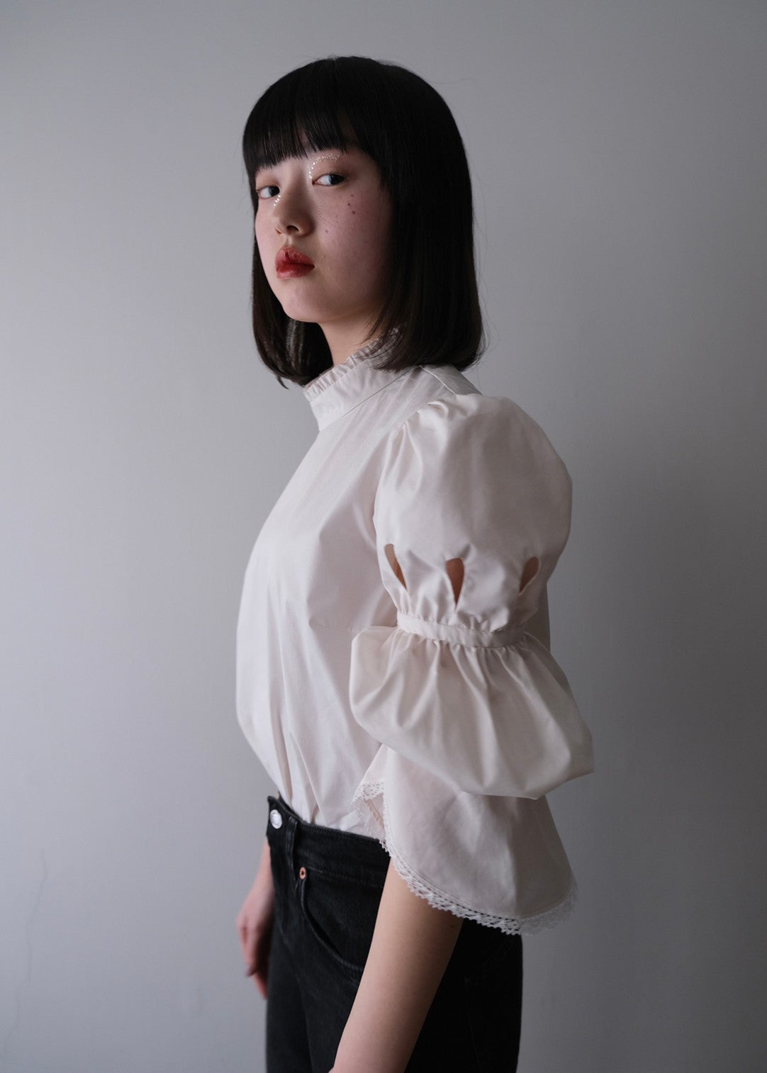 Puff sleeve blouse White