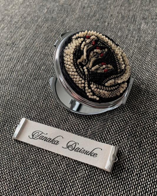 Three headed snake compact mirror【Delivery in April 2025】