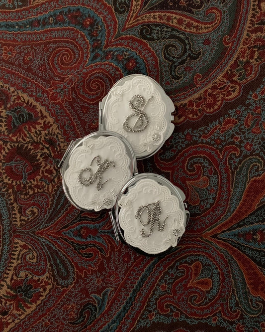 initial embroidery compact mirror【Delivery in February 2023】