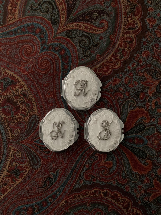 initial embroidery compact mirror【Delivery in February 2023】