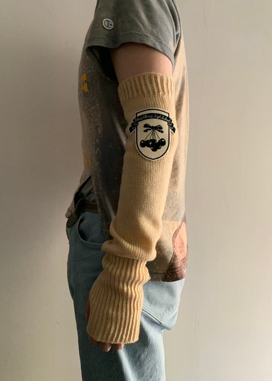 cherry arm warmer BEIGE【Delivery in January 2023】