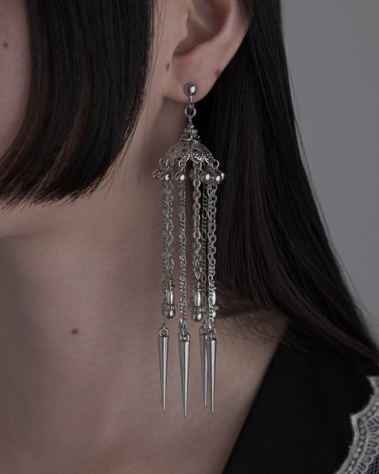 silver studs tassel earrings【Delivery in August 2023】