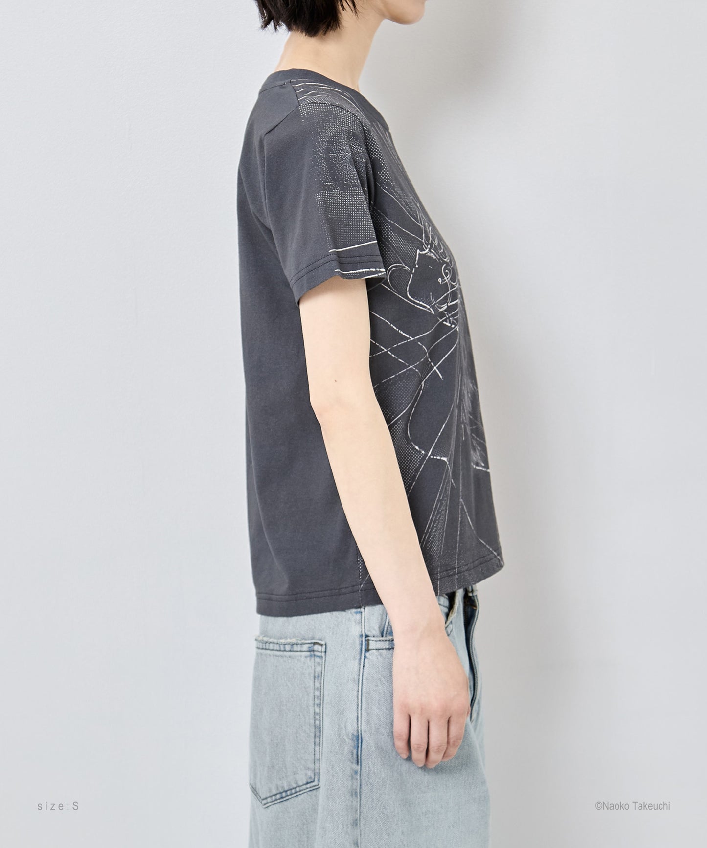 Eternal Sailor Moon T-shirt (Black)【stock】