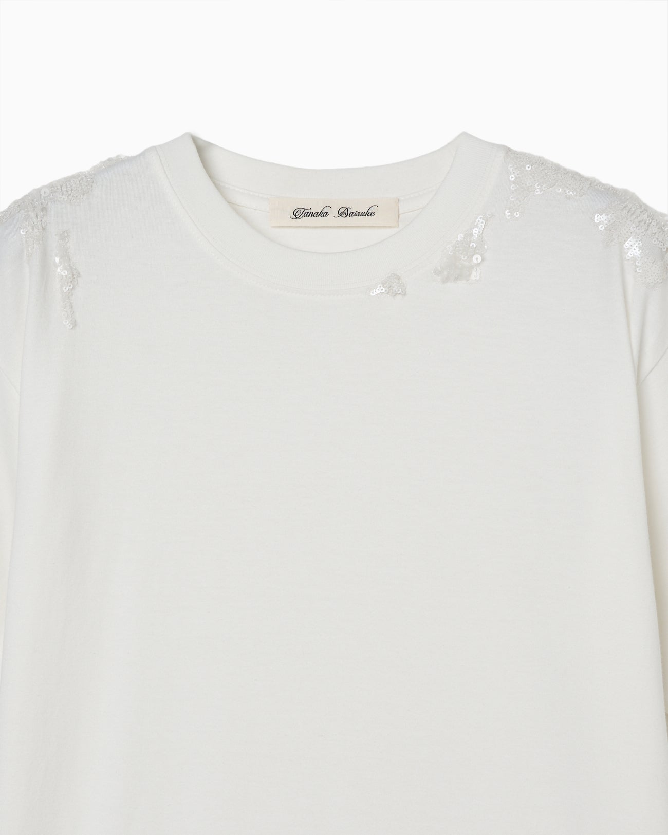 snow piles up T-shirt White【Delivery in July 2024】