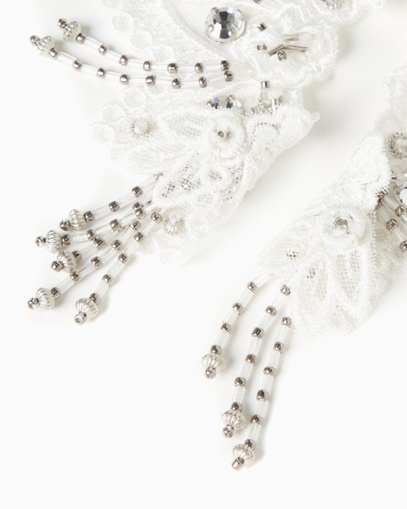 snow bijou lace cuffs White【Delivery in March 2025】