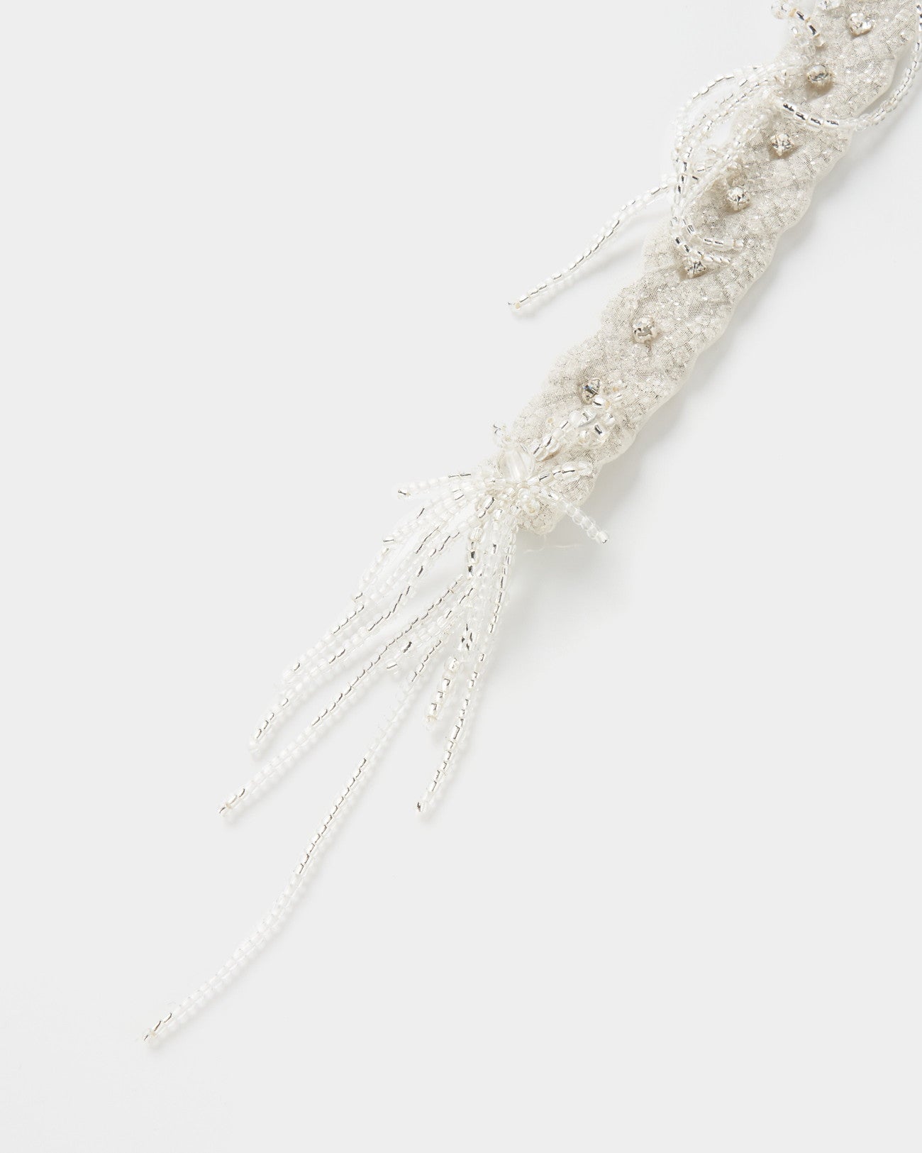 cloaked bijou braid head band【Delivery in March 2025】