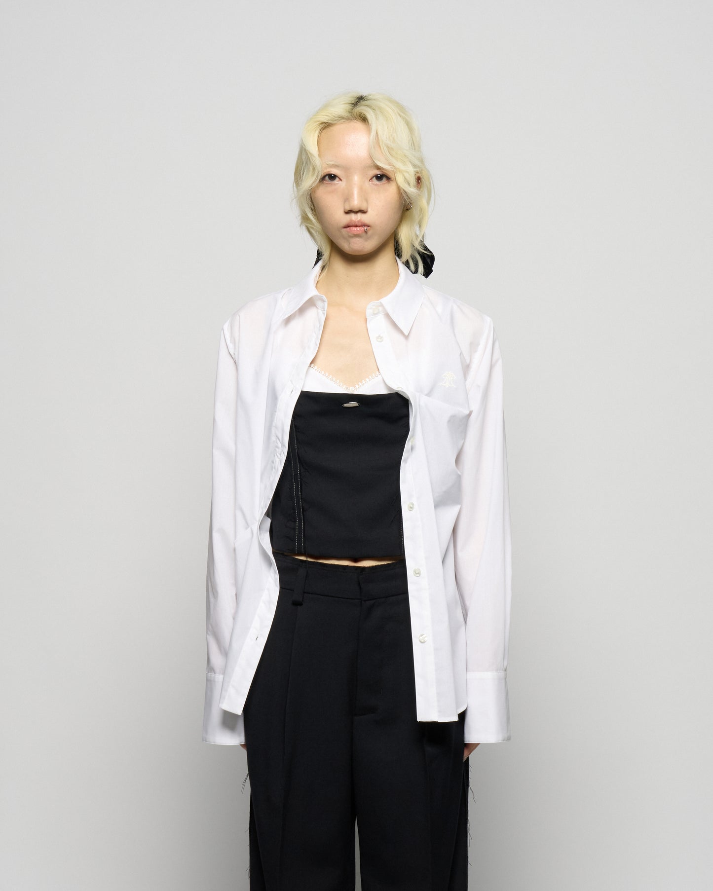 wave tuck lumen embroidery shirt White【Delivery in January 2026】