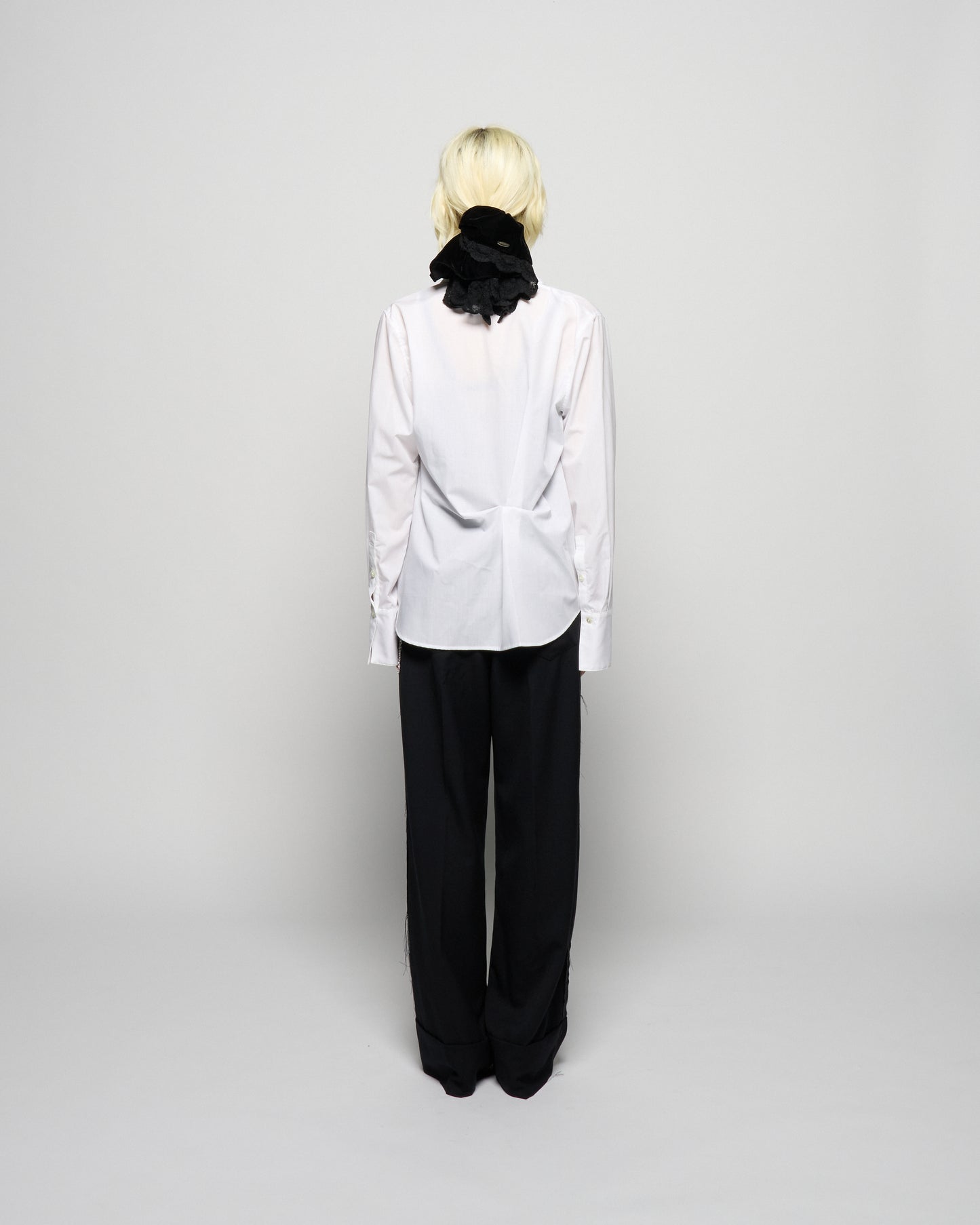 wave tuck lumen embroidery shirt White【Delivery in January 2026】