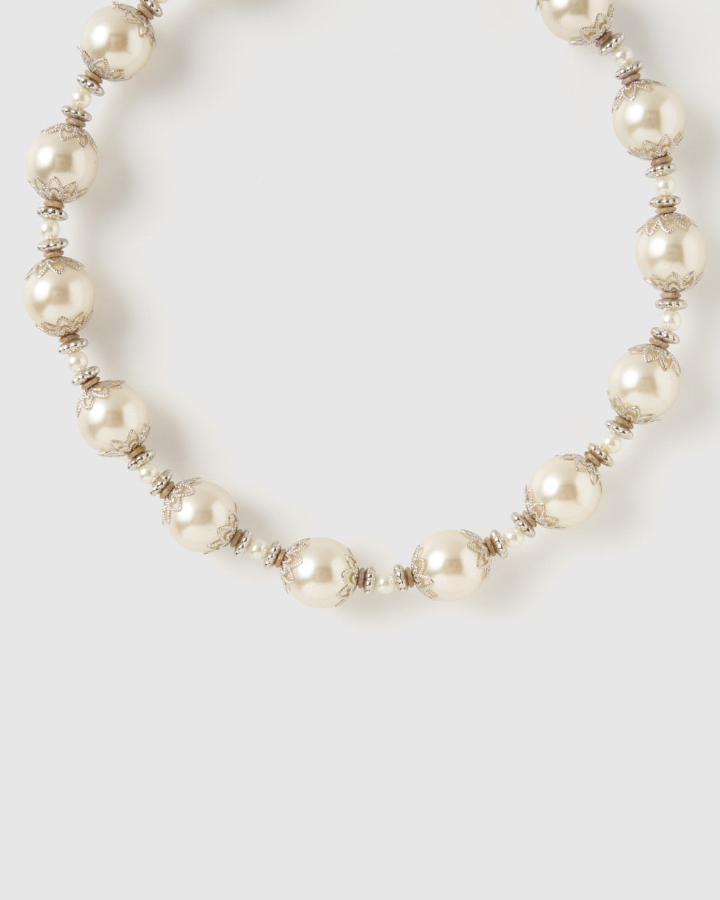 metal beads pearl necklace【Delivery in March 2026】