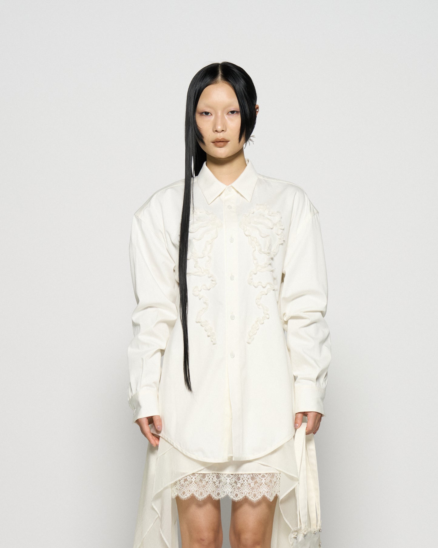 ribbon tulle embroidery shirt Off white【Delivery in January 2026】
