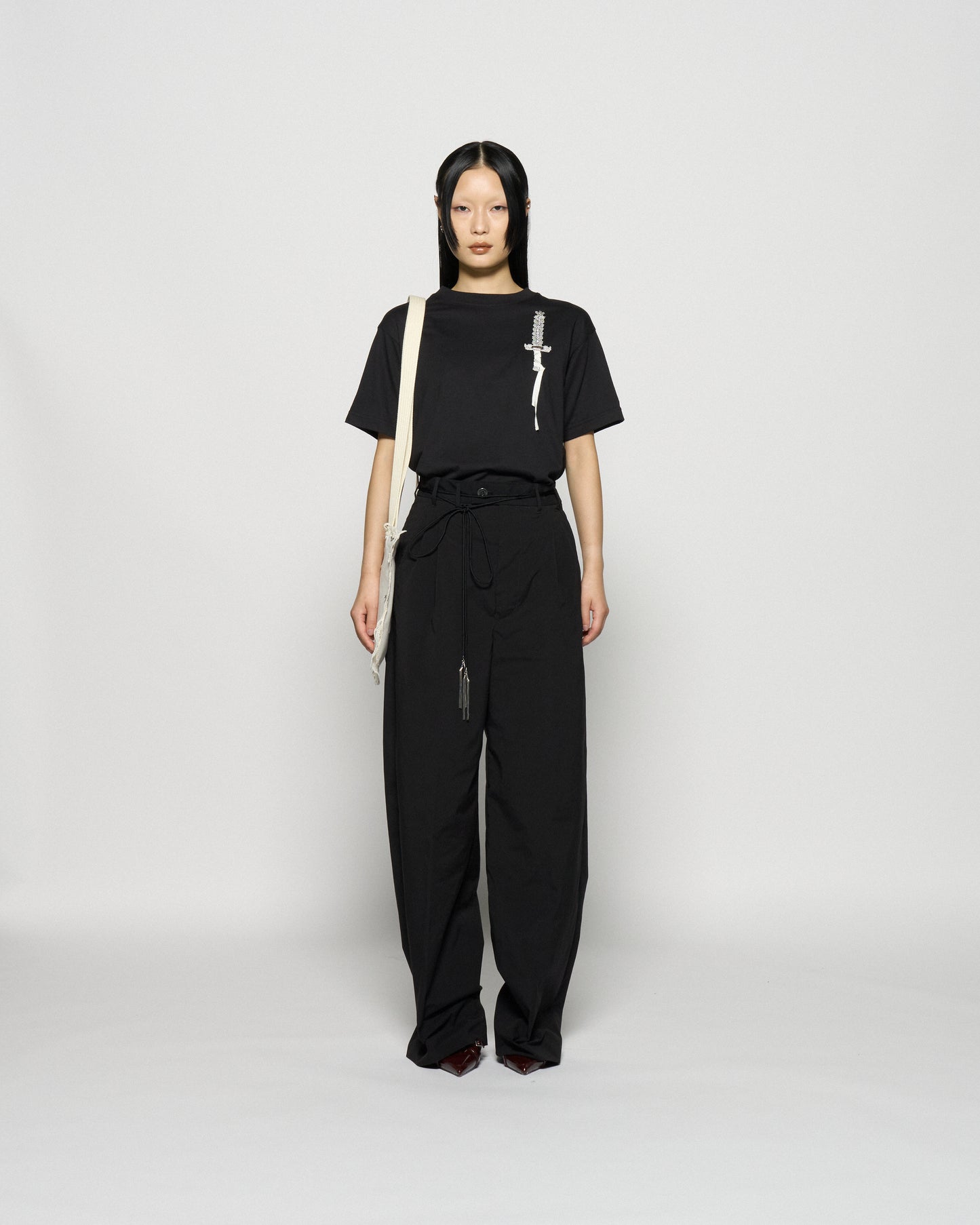 lace knight embroidery T-shirt【Delivery in March 2026】