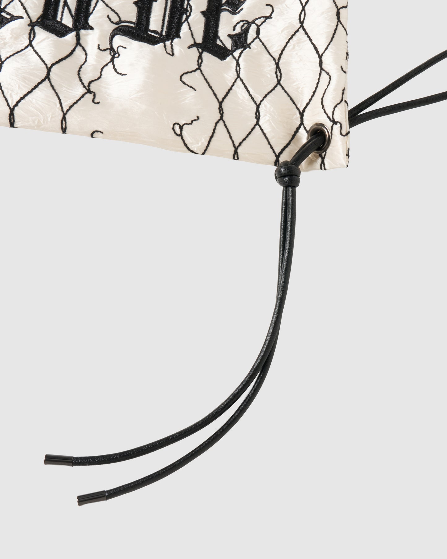 【New item】damaged fence LOVE drawstring backpack【Delivery in March 2026】