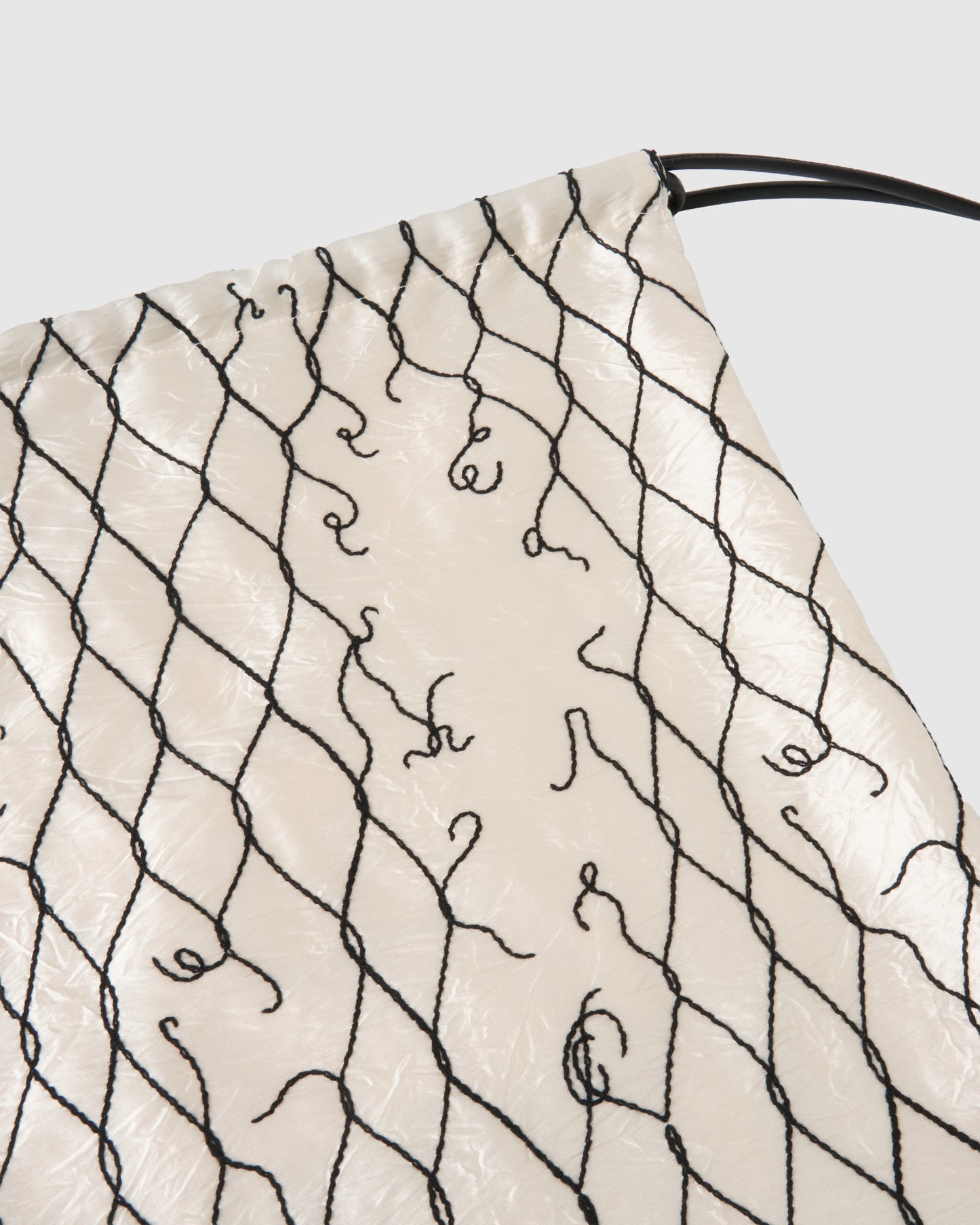 【New item】damaged fence LOVE drawstring backpack【Delivery in March 2026】