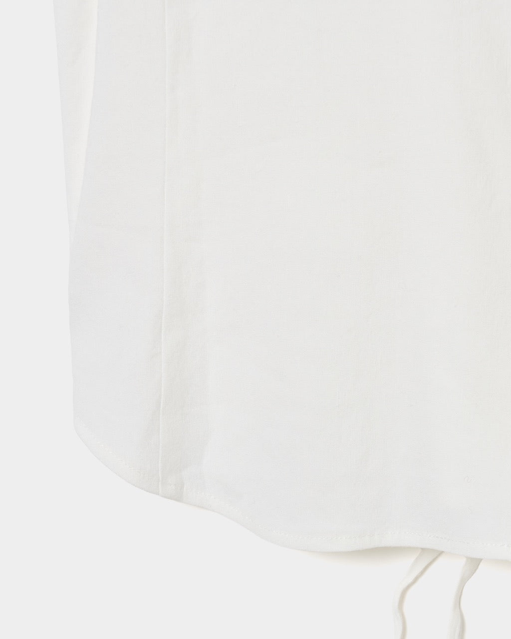 shell button cropped blouse White【Delivery in June 2026】