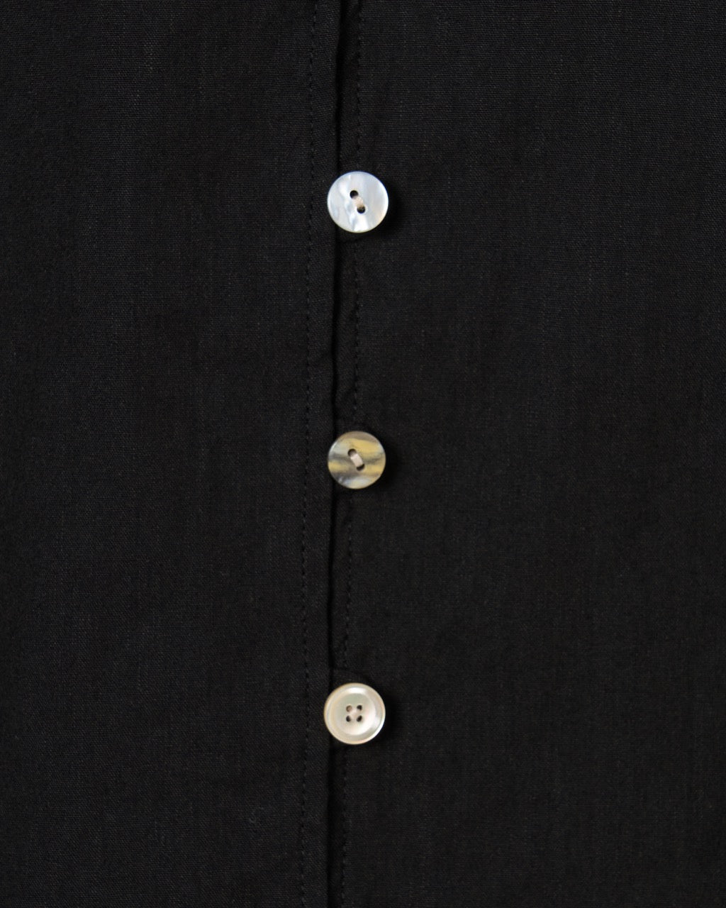 shell button cropped blouse Black【Delivery in June 2026】