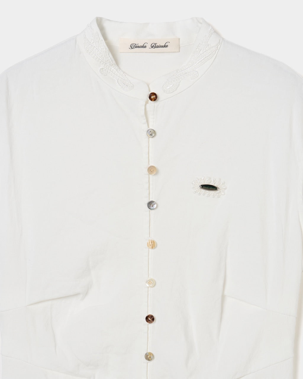 shell button side tack no sleeve blouse White【stock】 – tanakadaisuke