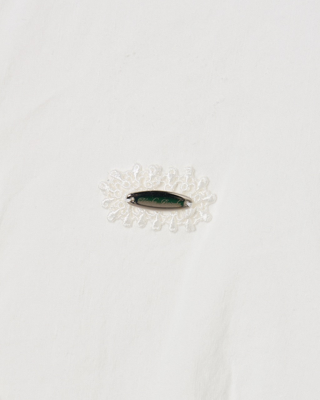 shell button side tack no sleeve blouse White【Delivery in June 2026】