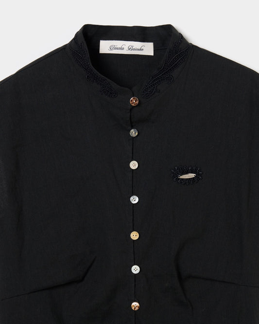 shell button side tack no sleeve blouse Black【Delivery in June 2026】