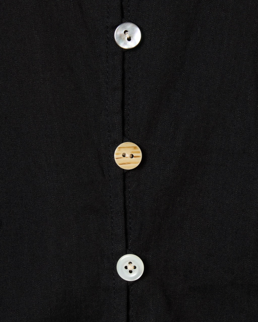 shell button side tack no sleeve blouse Black【Delivery in June 2026】