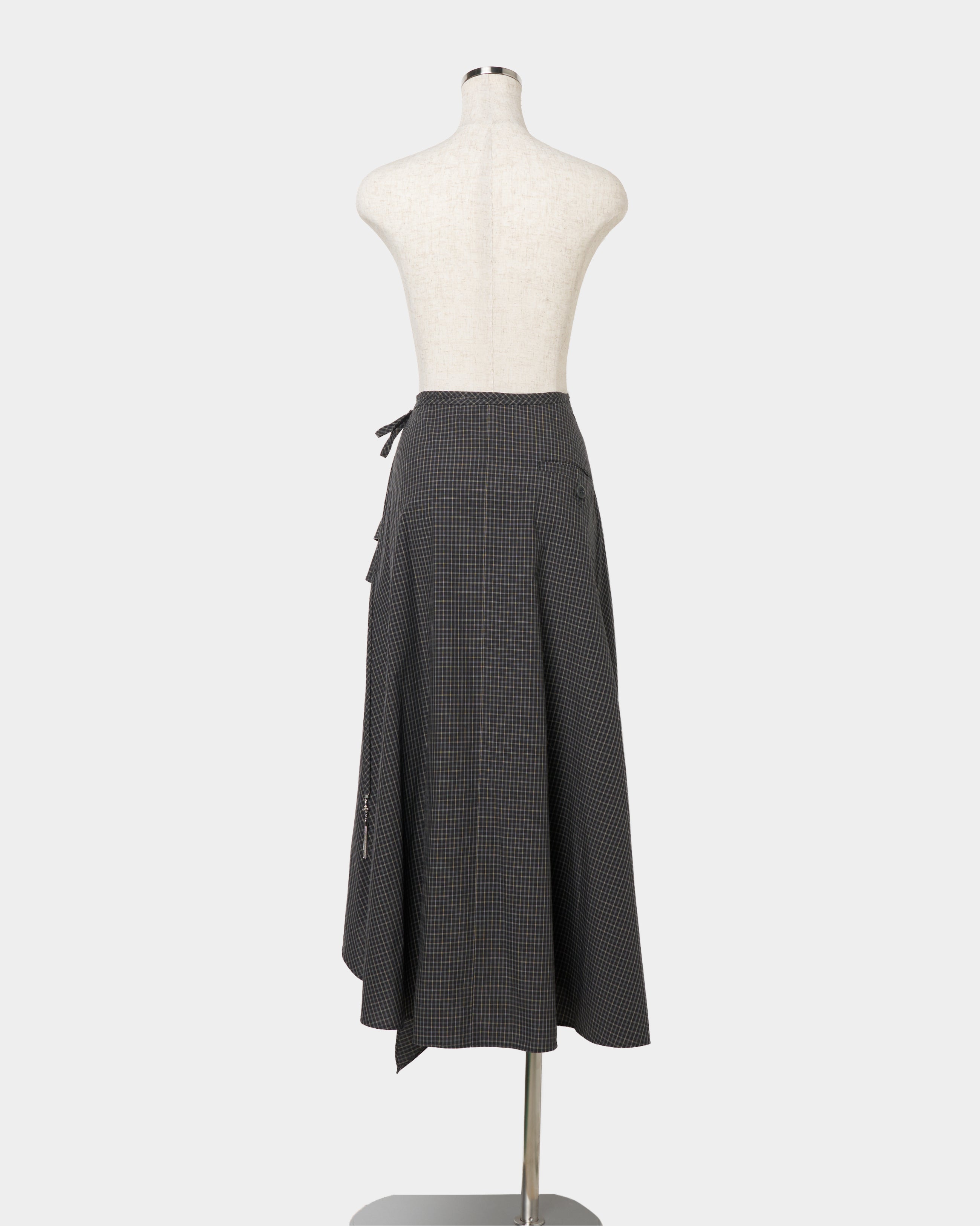 check frilled wrap skirt Black – tanakadaisuke