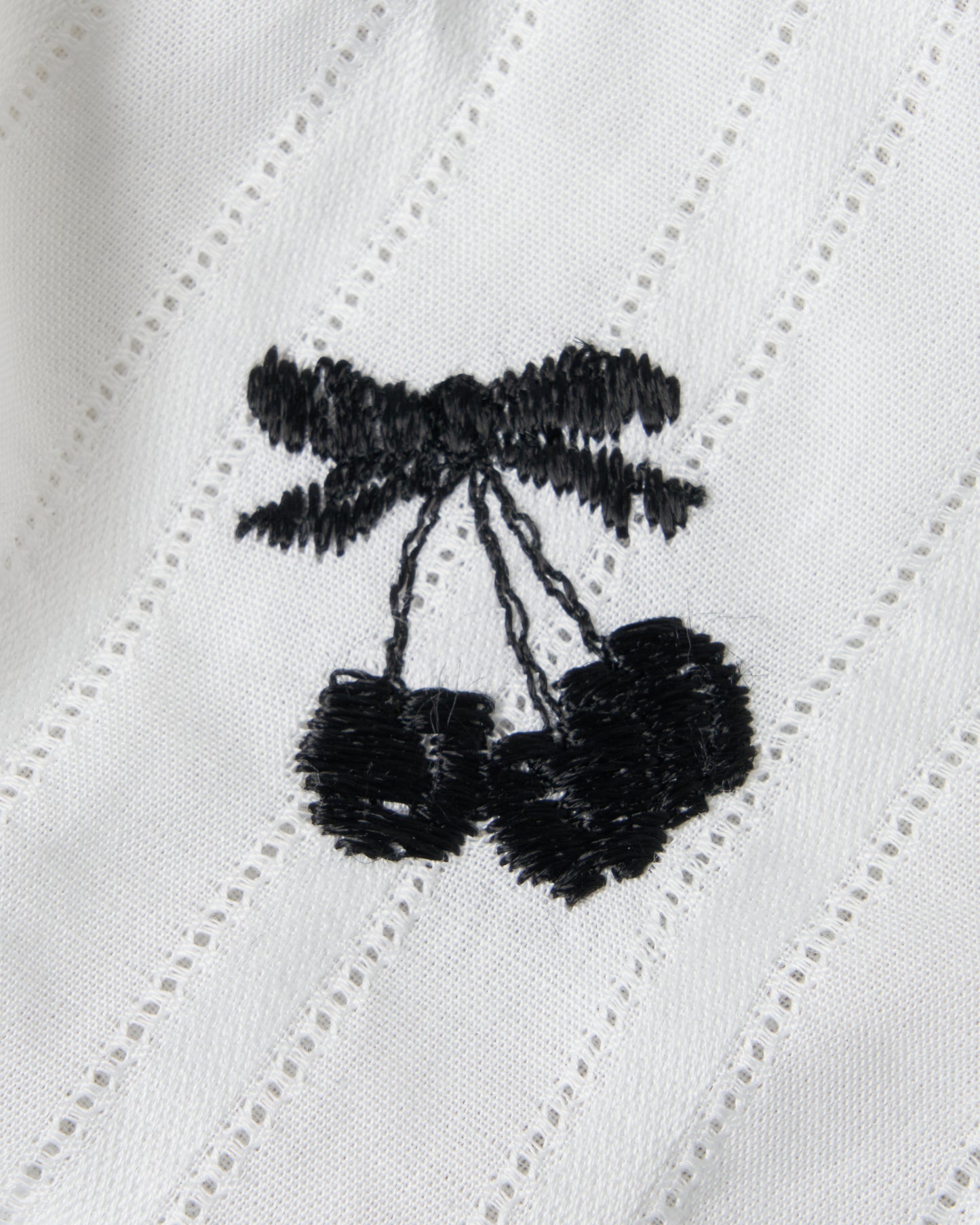cherry embroidery chou chou White × Black【Delivery in September 2026】