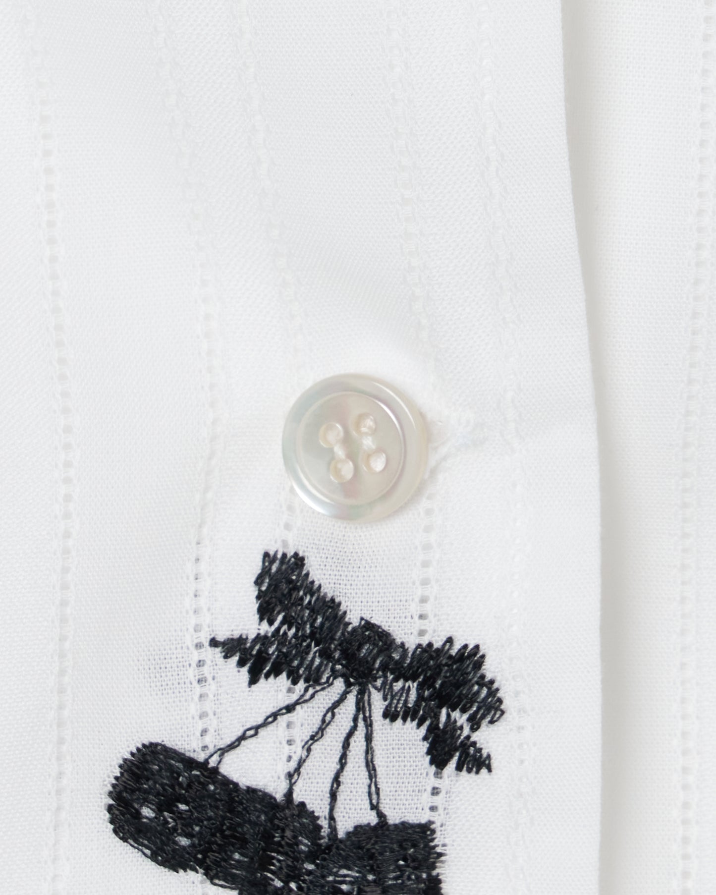 cherry embroidery half sleeve shirt White【Delivery in September 2026】