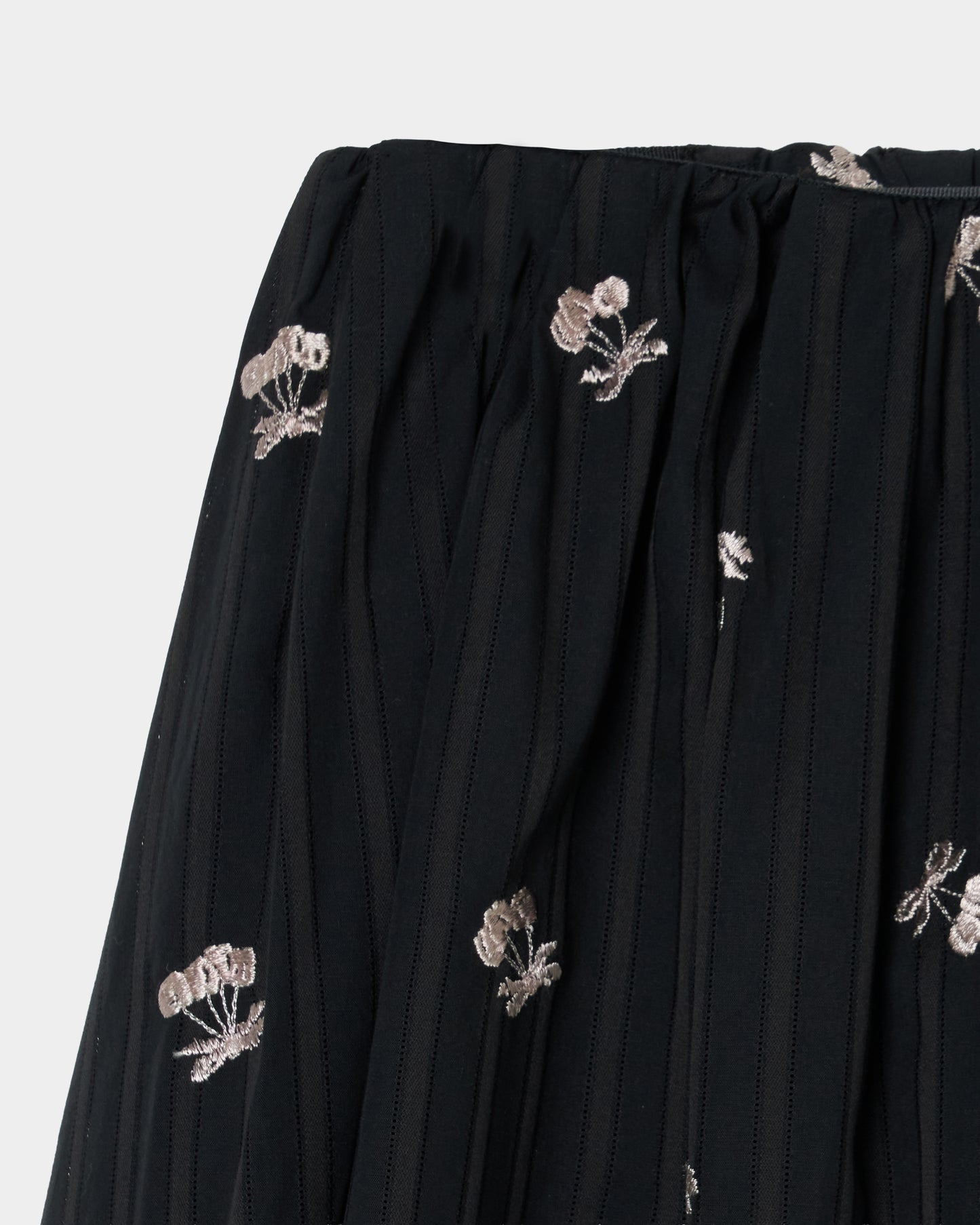 cherry embroidery long skirt Black【Delivery in September 2026】