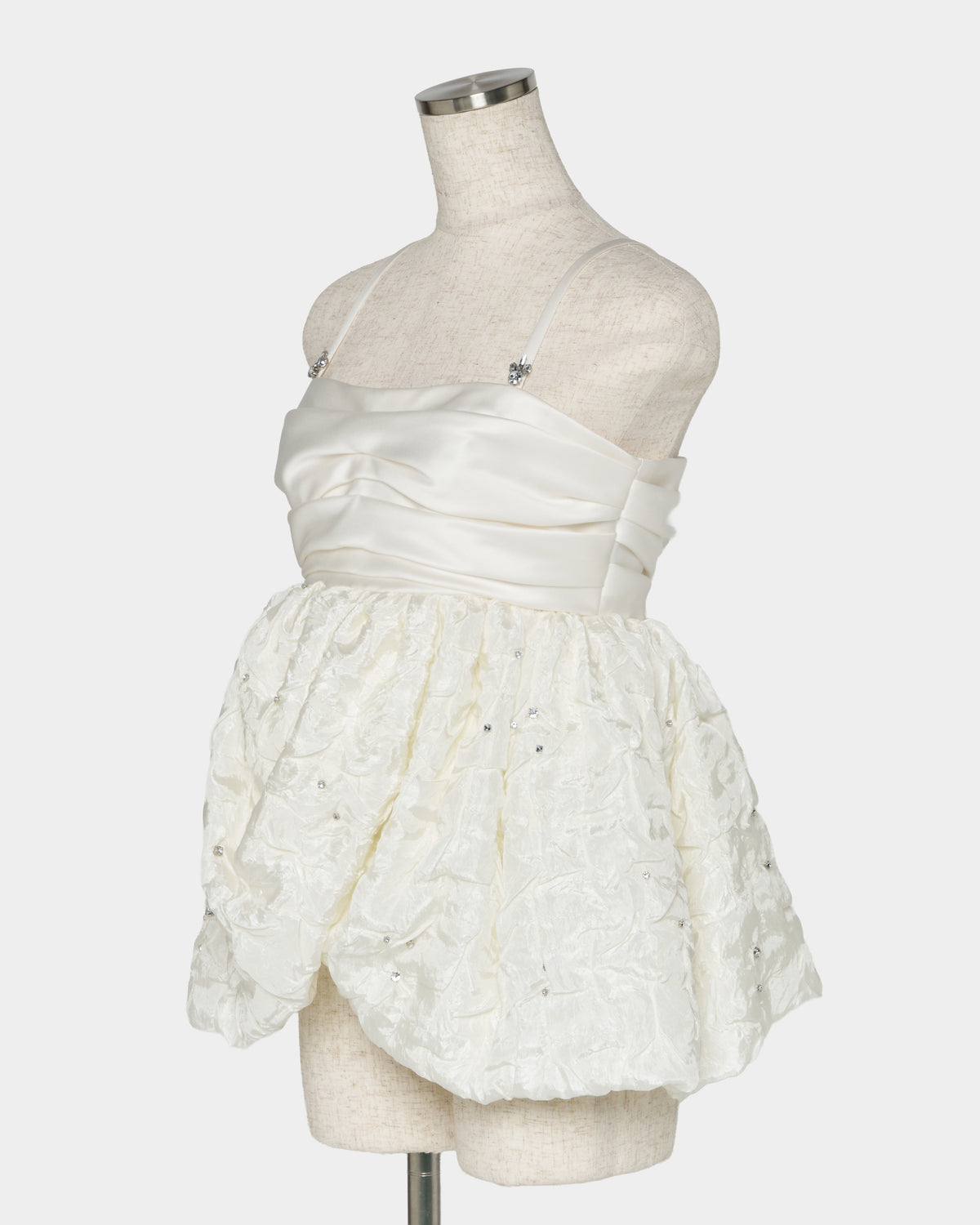 cloud bijou camisole tops White【Delivery in February 2027】