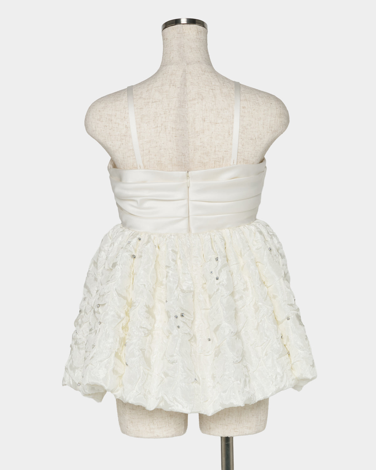 cloud bijou camisole tops White【Delivery in February 2027】