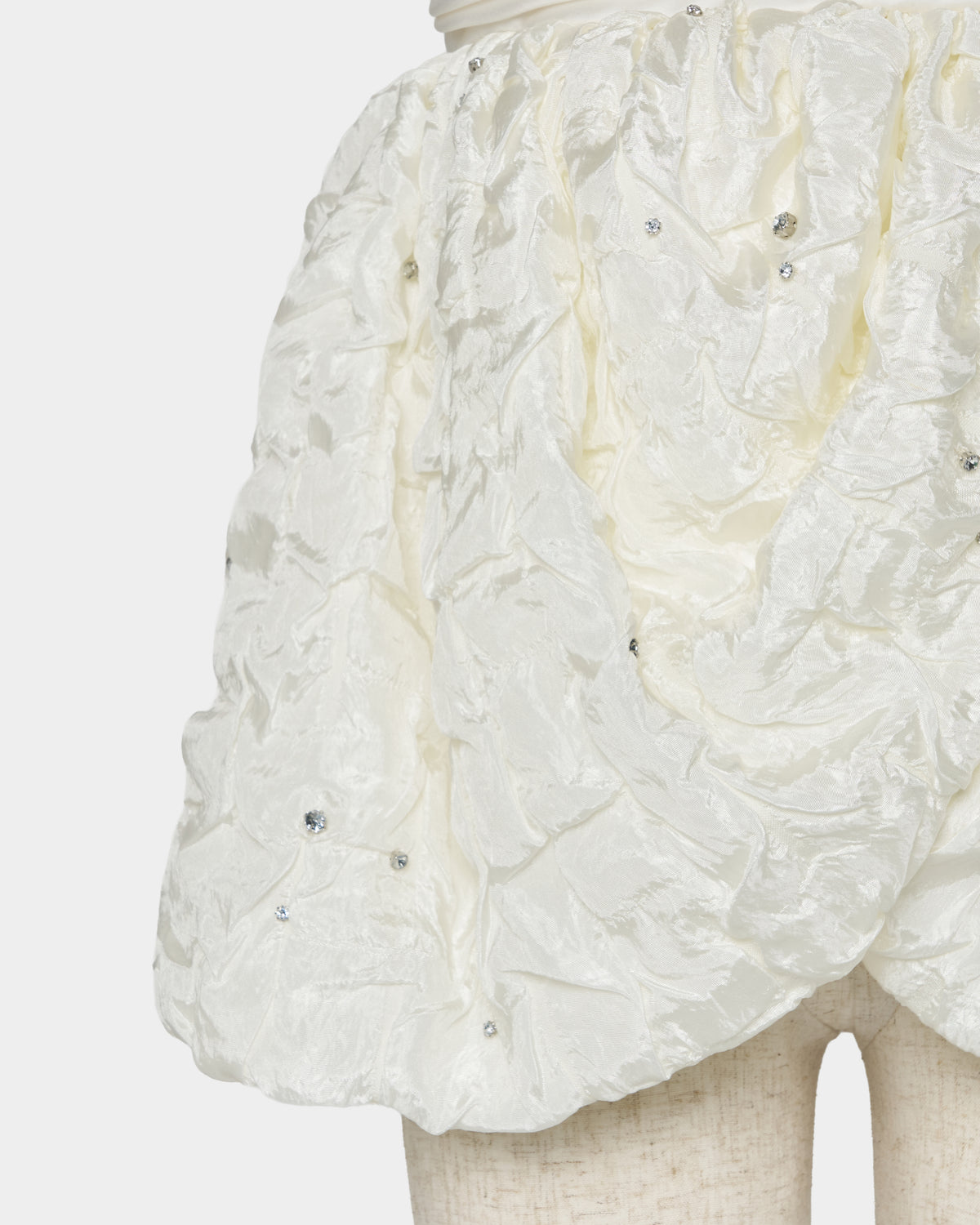 cloud bijou camisole tops White【Delivery in February 2027】