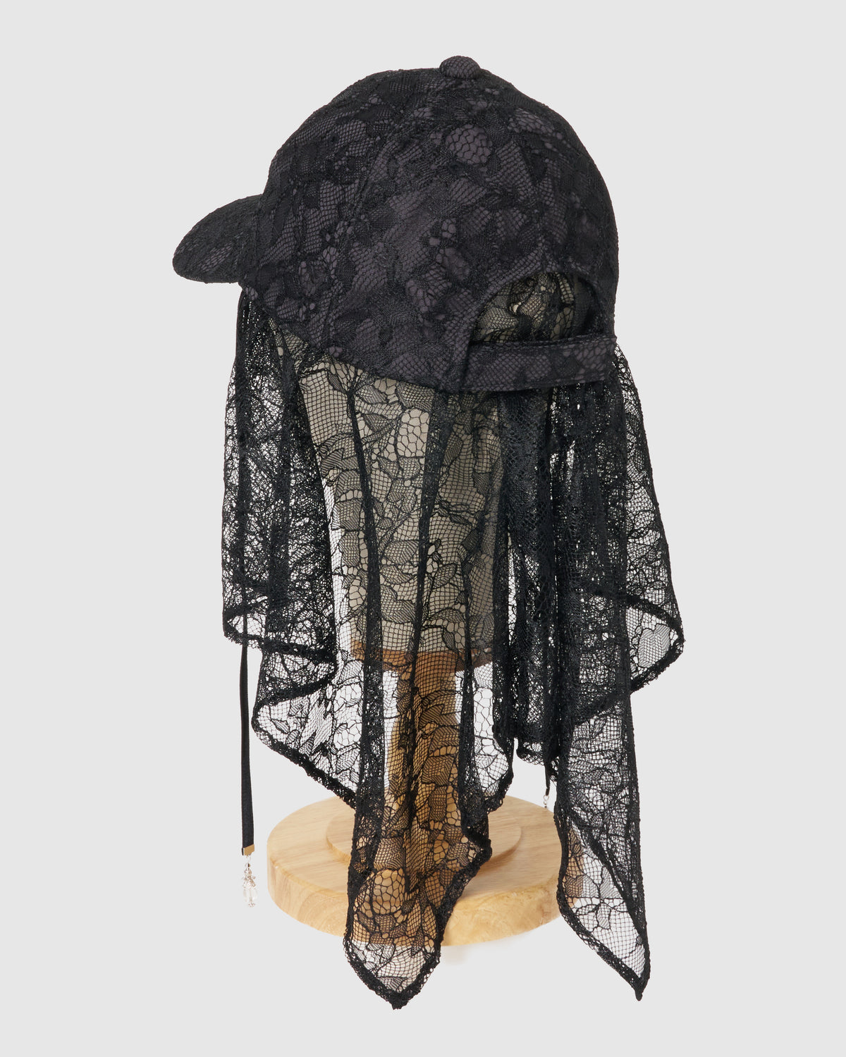 bijou logo lace veil Cap Black【Delivery in March 2027】