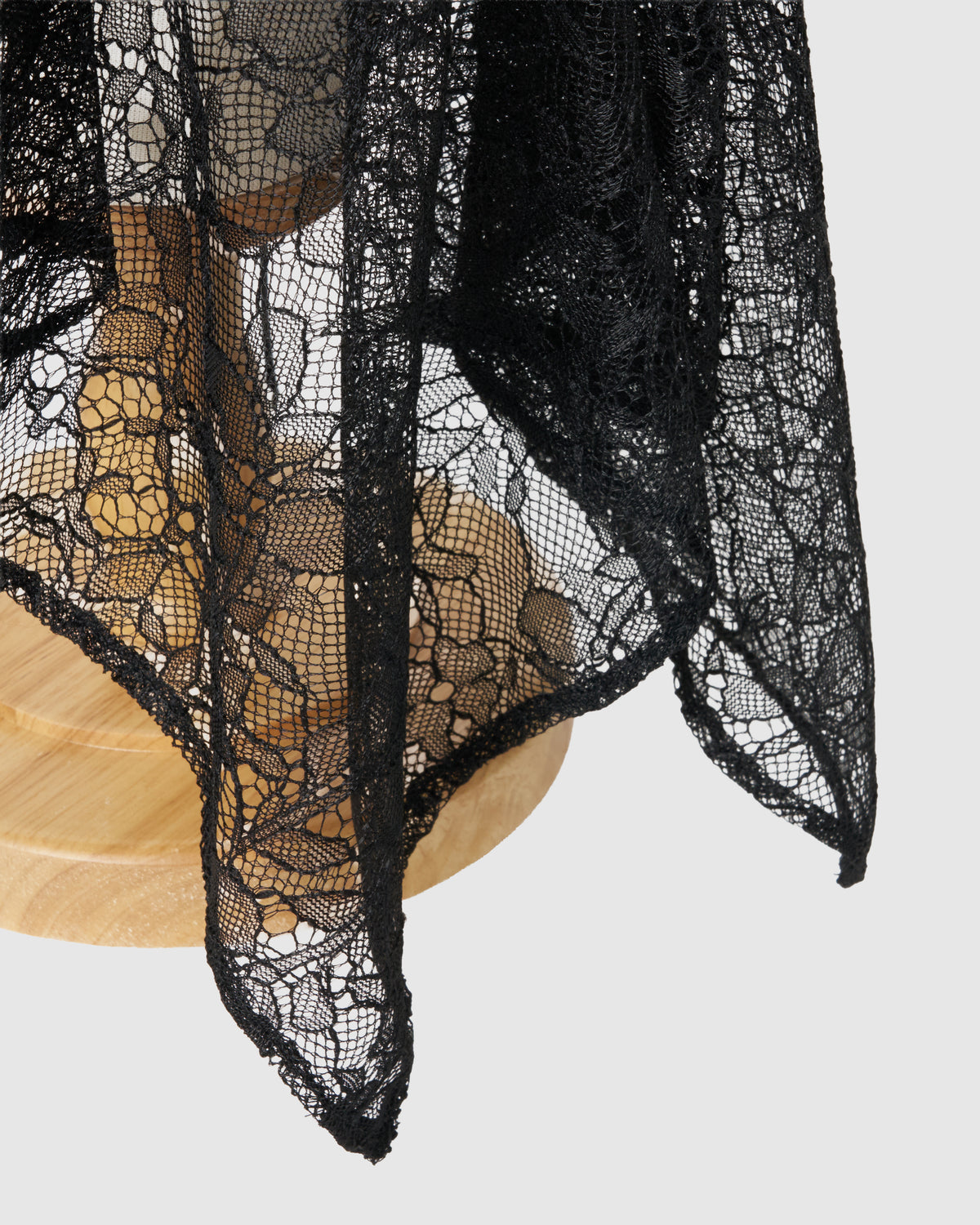bijou logo lace veil Cap Black【Delivery in March 2027】