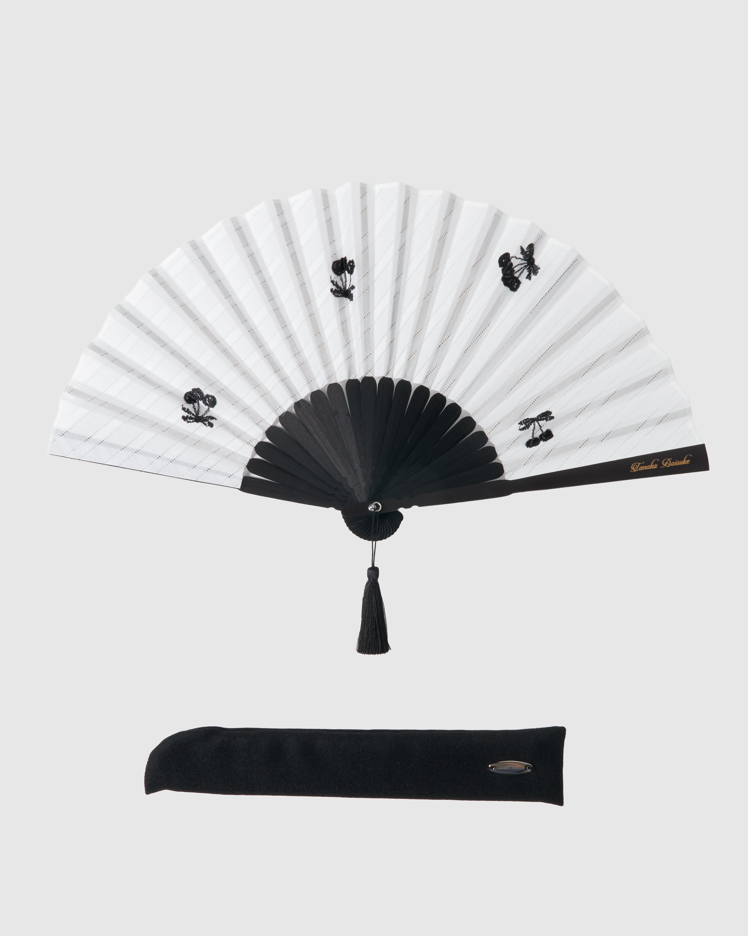 店頭先行販売】cherry embroidery tassel fan 【Stock】 – tanakadaisuke