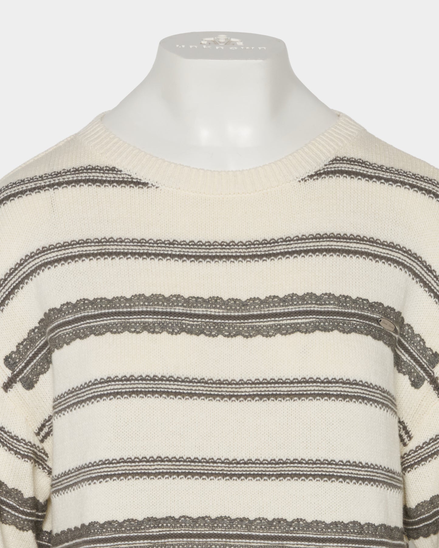 Lace border knit pulover Off white【Delivery in January 2027】