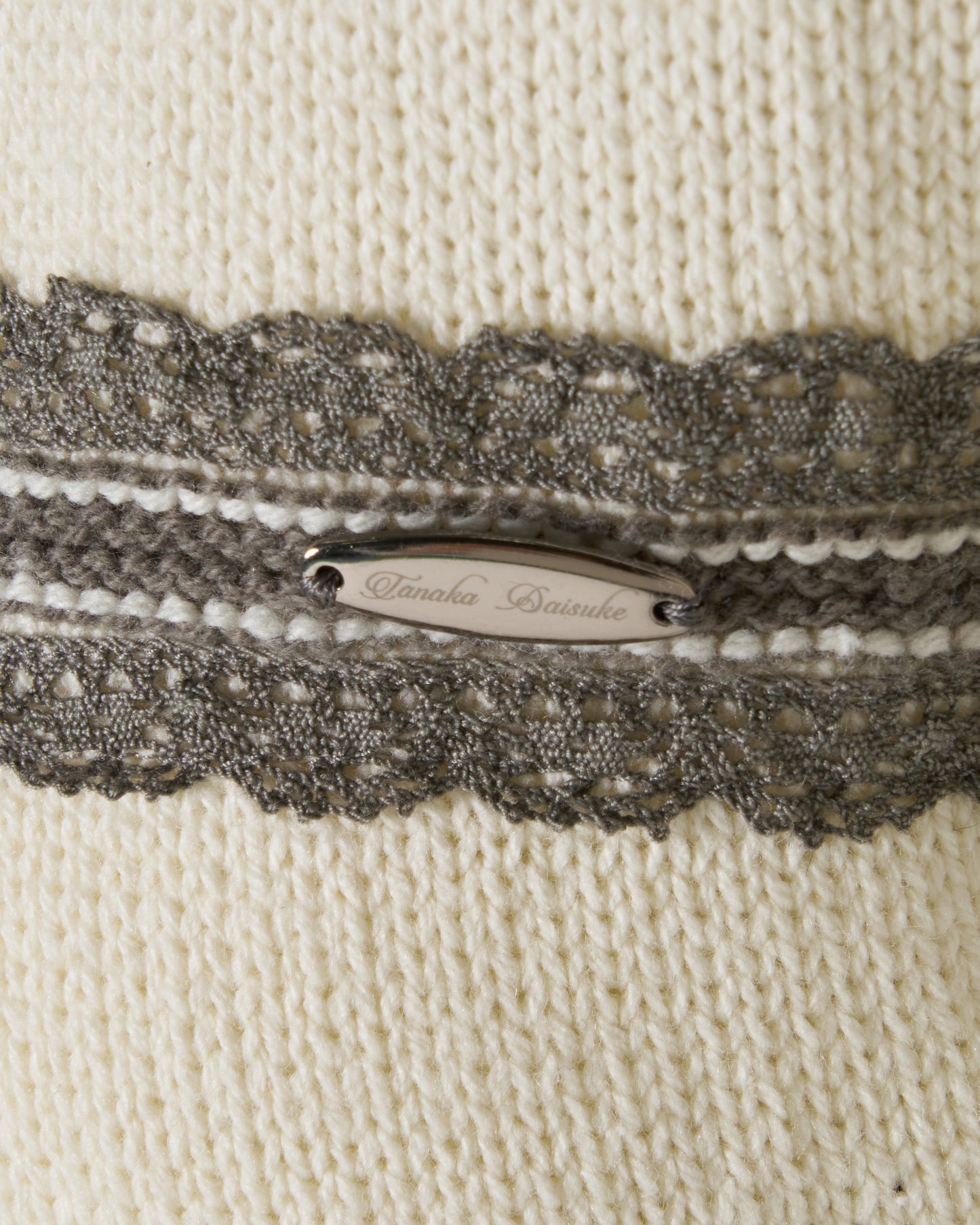 Lace border knit pulover Off white【Delivery in January 2027】
