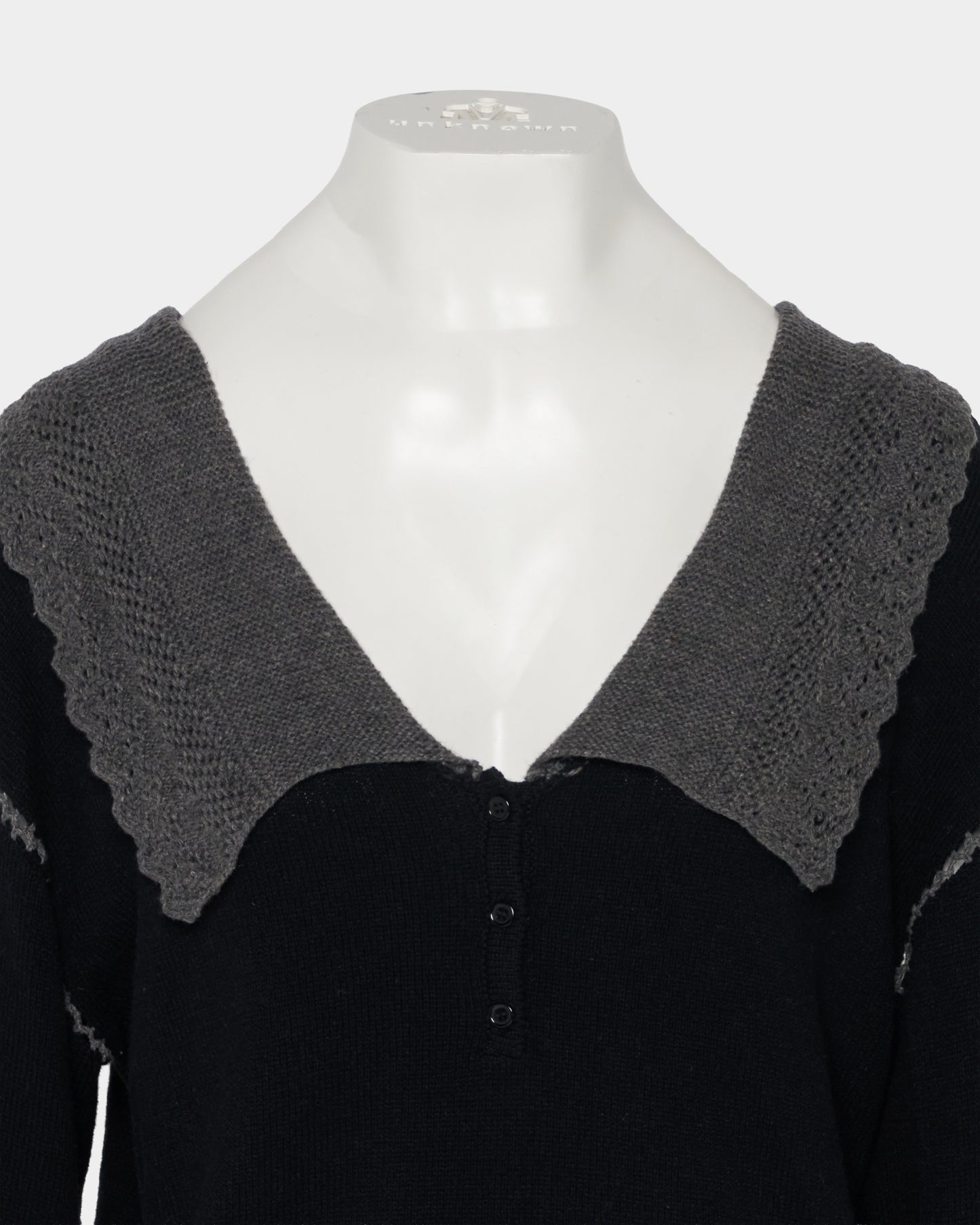 Lace collar knit pulover Black【Delivery in January 2027】