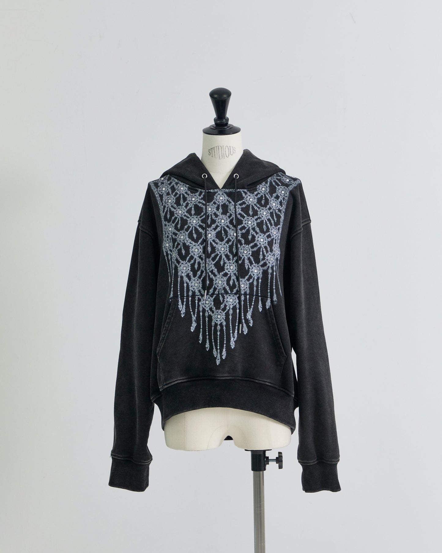 【STUDIOUS Special item】rhombus metal print bijou hoodie Black【Stock】