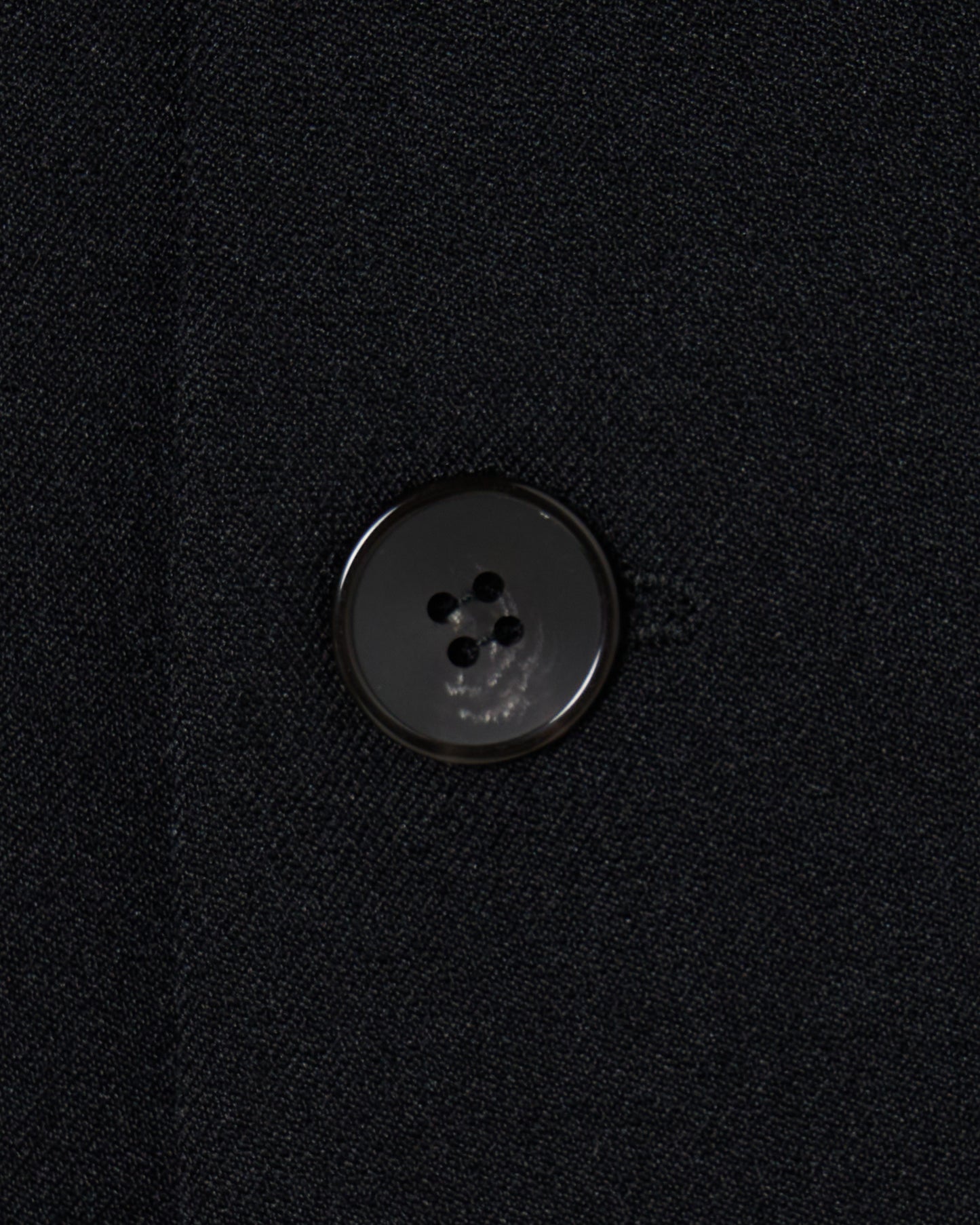 Exposed shoulder pad vest Black【Delivery in January 2027】