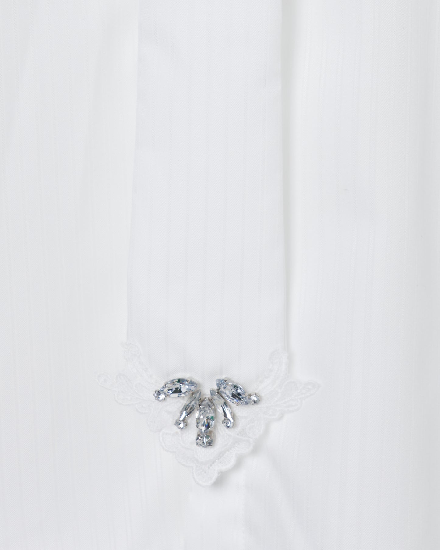 Lace bijou bow tie shirt White【Delivery in February 2027】