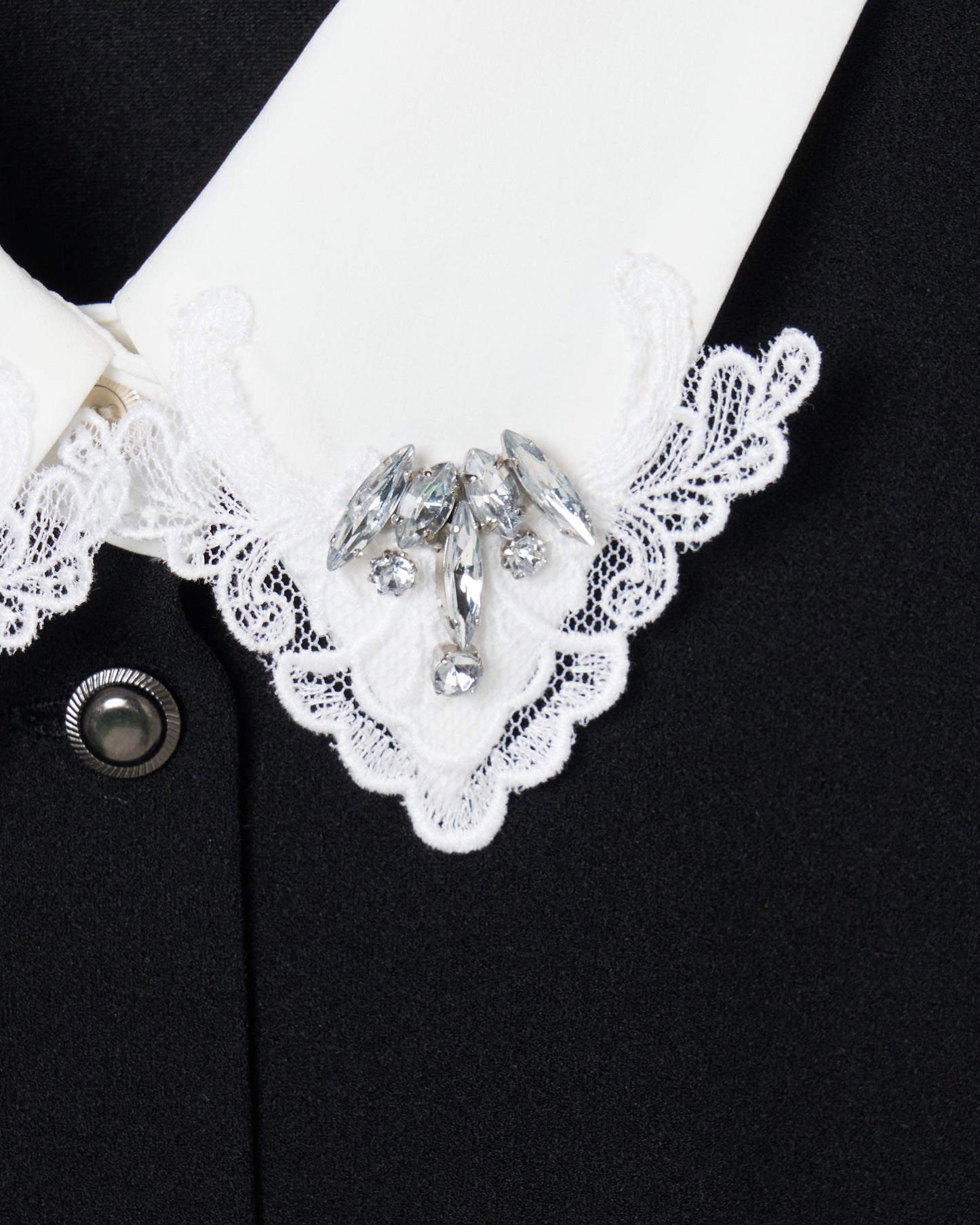 Lace bijou collar blouse Black【Delivery in March 2027】