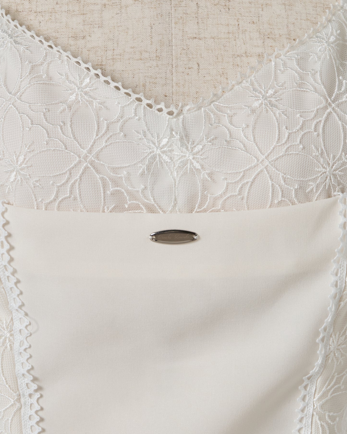 Rosette tile bustier tops White【Delivery in February 2027】