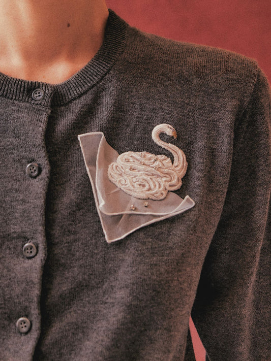 Meringue swan cardigan Gray【Stock】