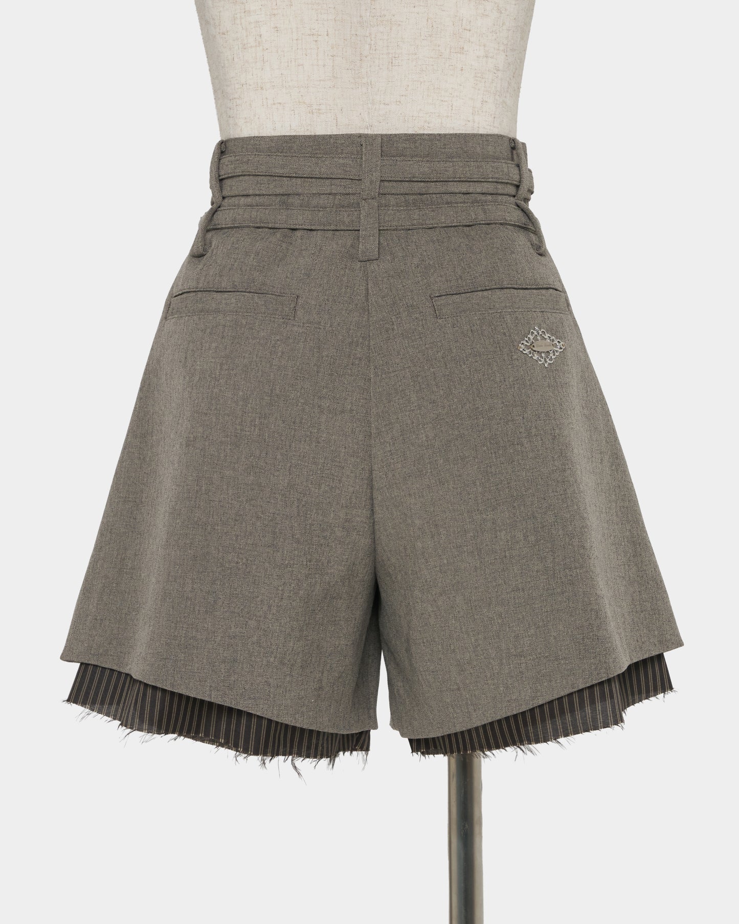 Exposed lining double belt trousers Greige【Delivery in January 2027】