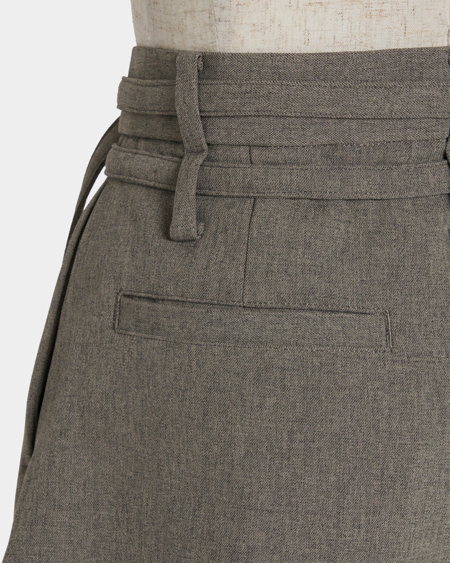 Exposed lining double belt trousers Greige【Delivery in January 2027】