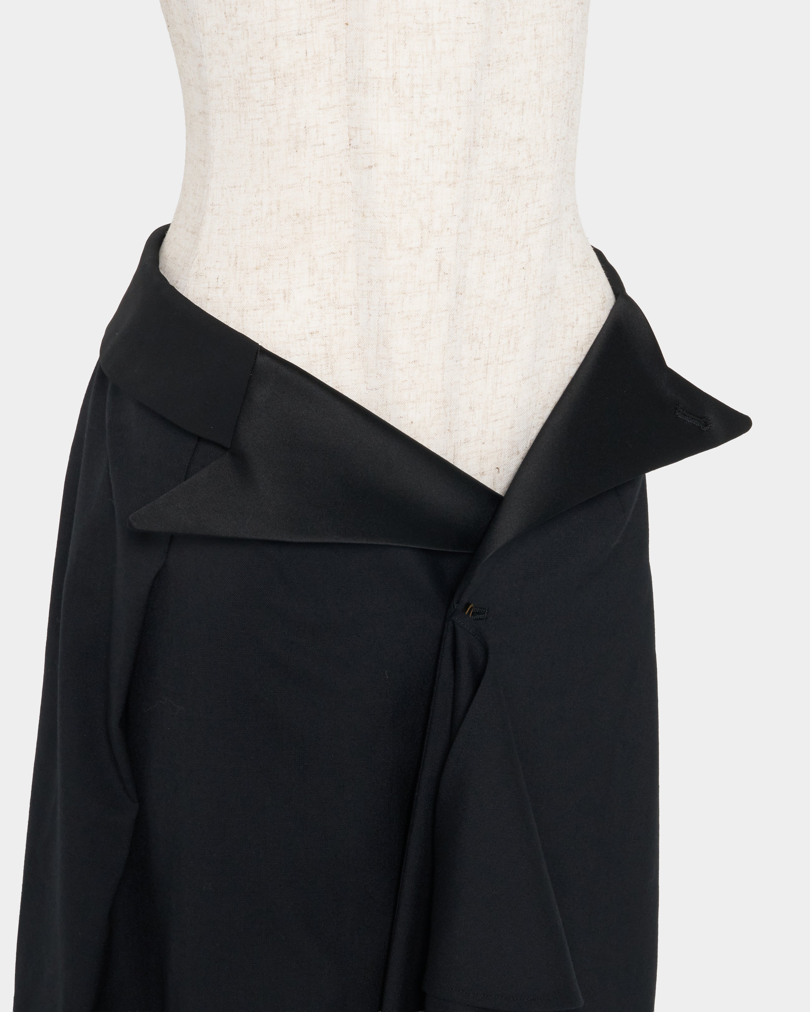 tanakadaisuke(タナカダイスケ)|スカート|Tailored collar skirt Black