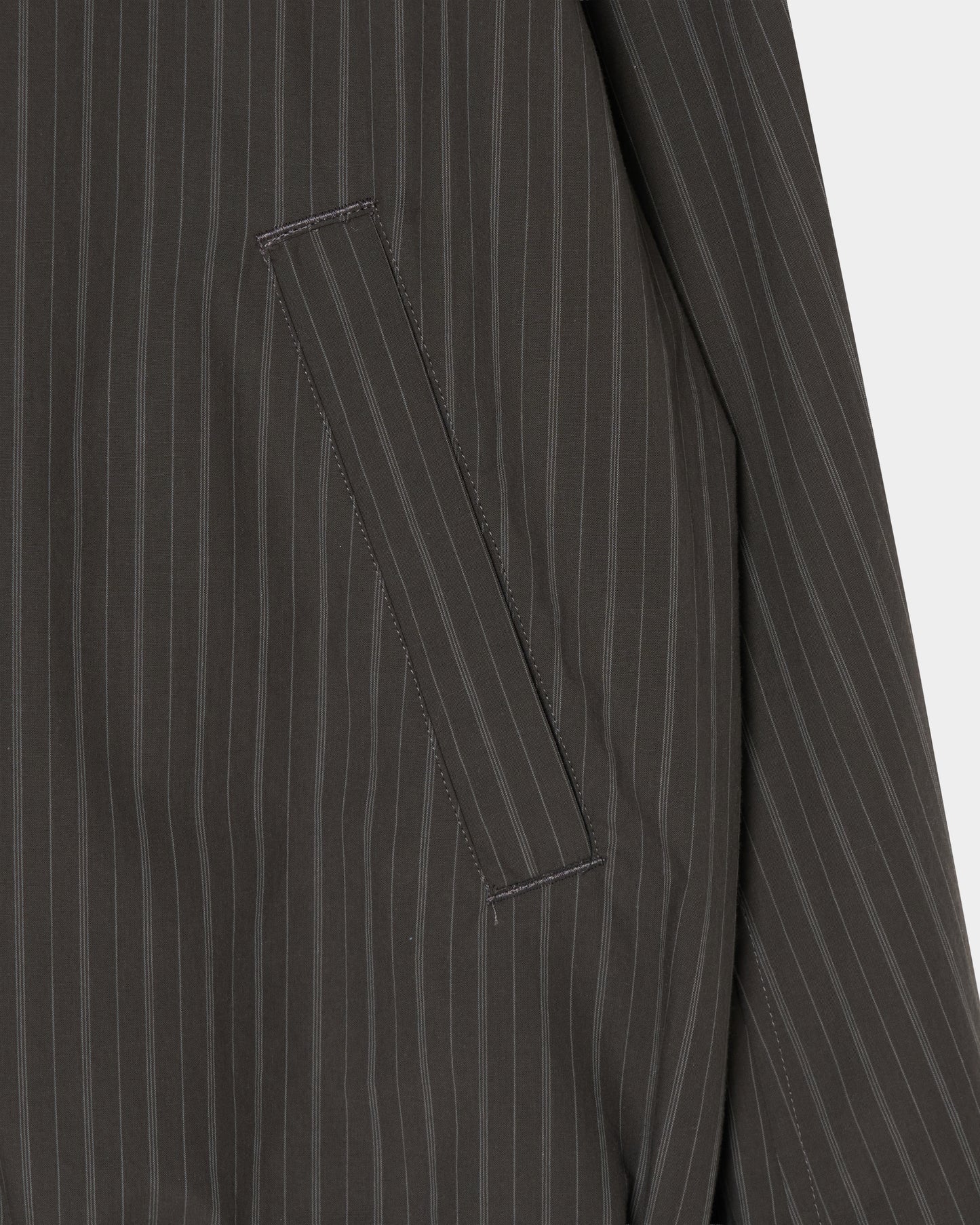 bijou logo stripe drawstring blouson【Delivery in January 2027】