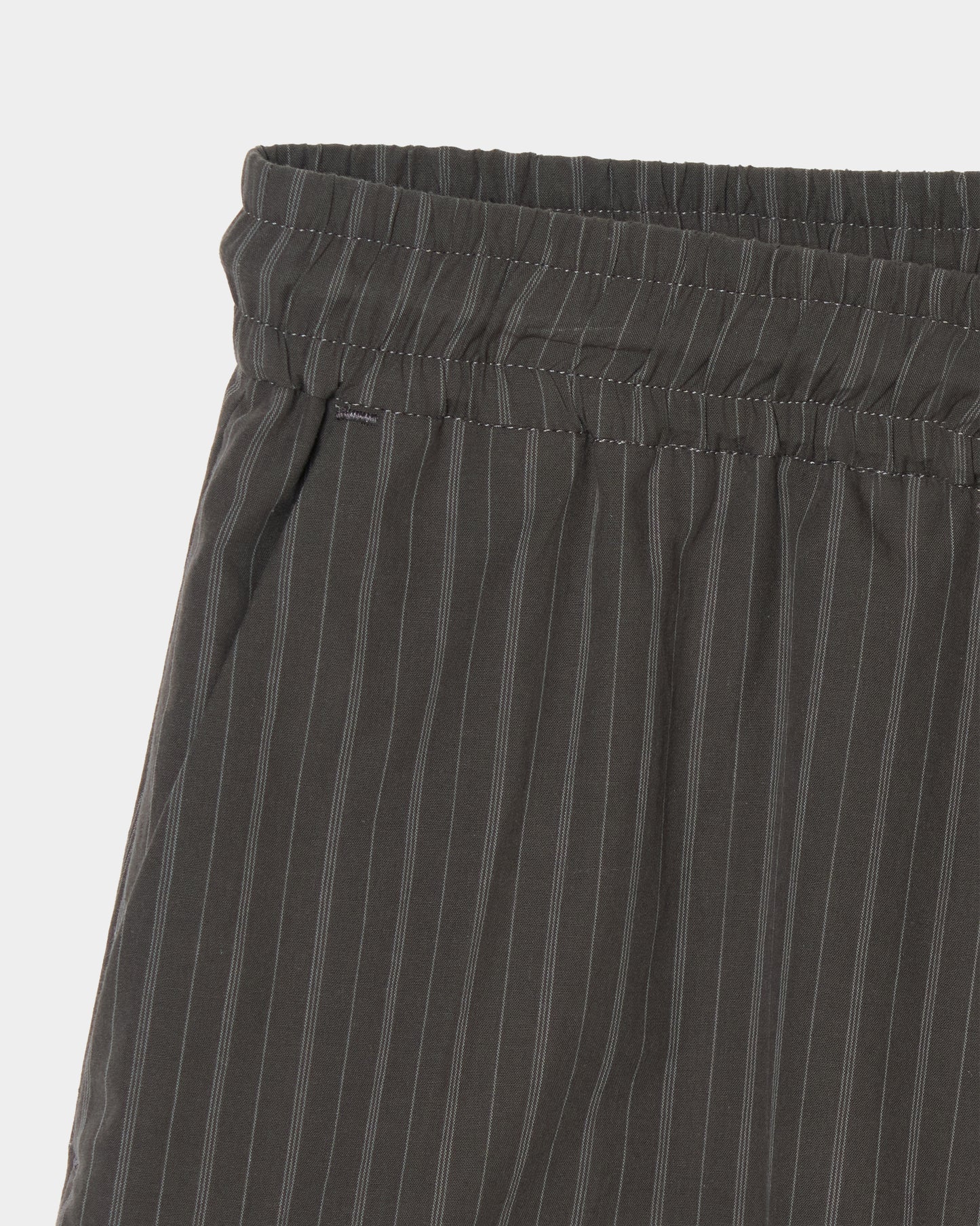 bijou logo stripe shorts【Delivery in January 2027】